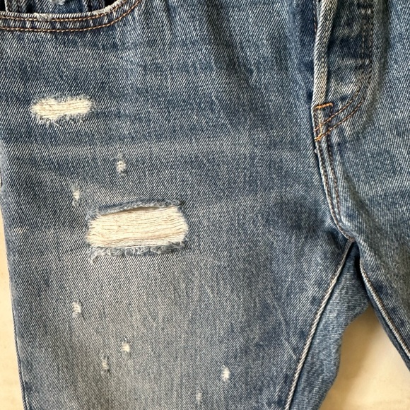 LEVI’S JEAN - Picture 4 of 6